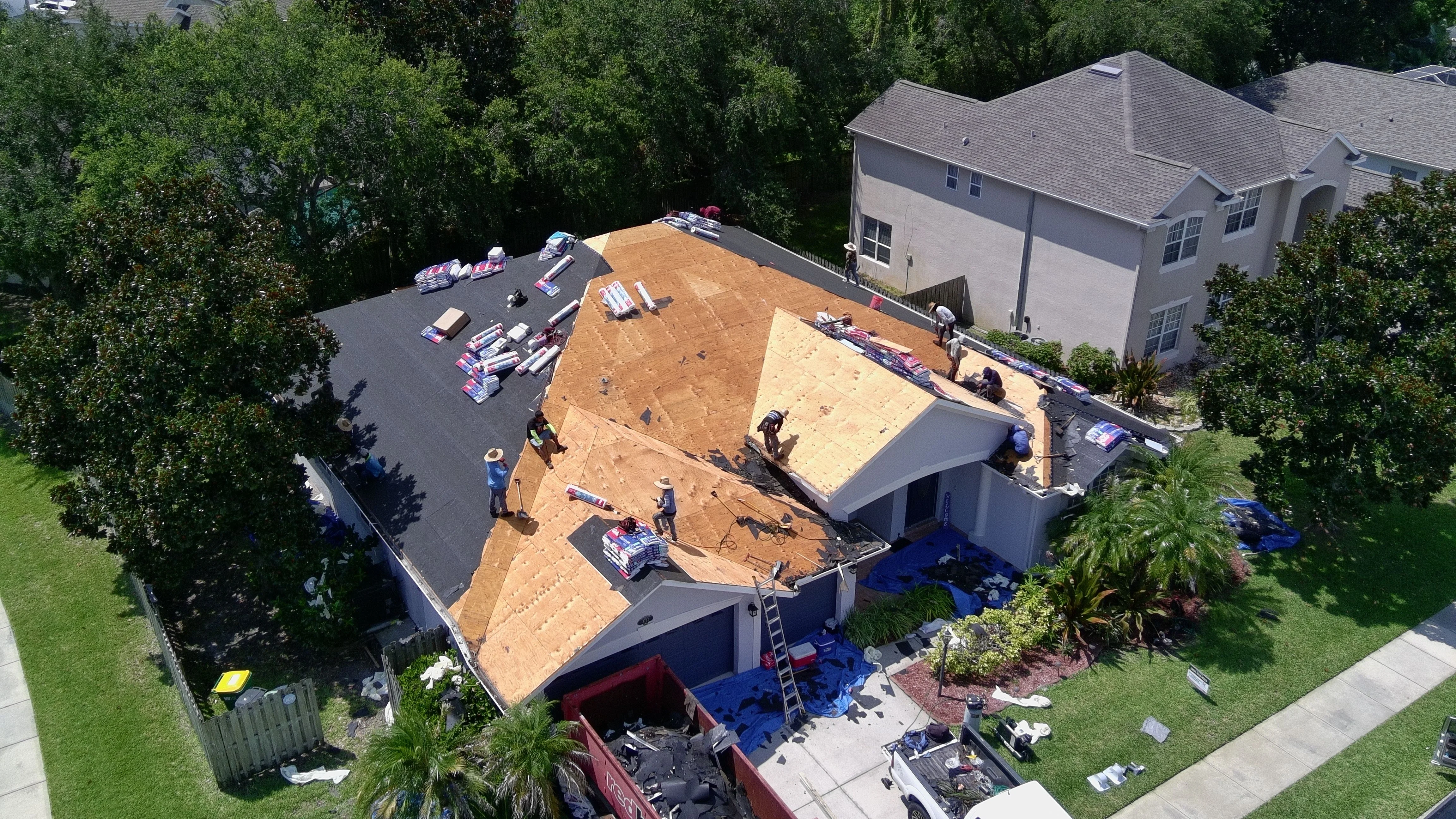 Inland Volusia County residential property with impact-resistant shingles, designed to handle intense summer heat and afternoon thunderstorm hail.